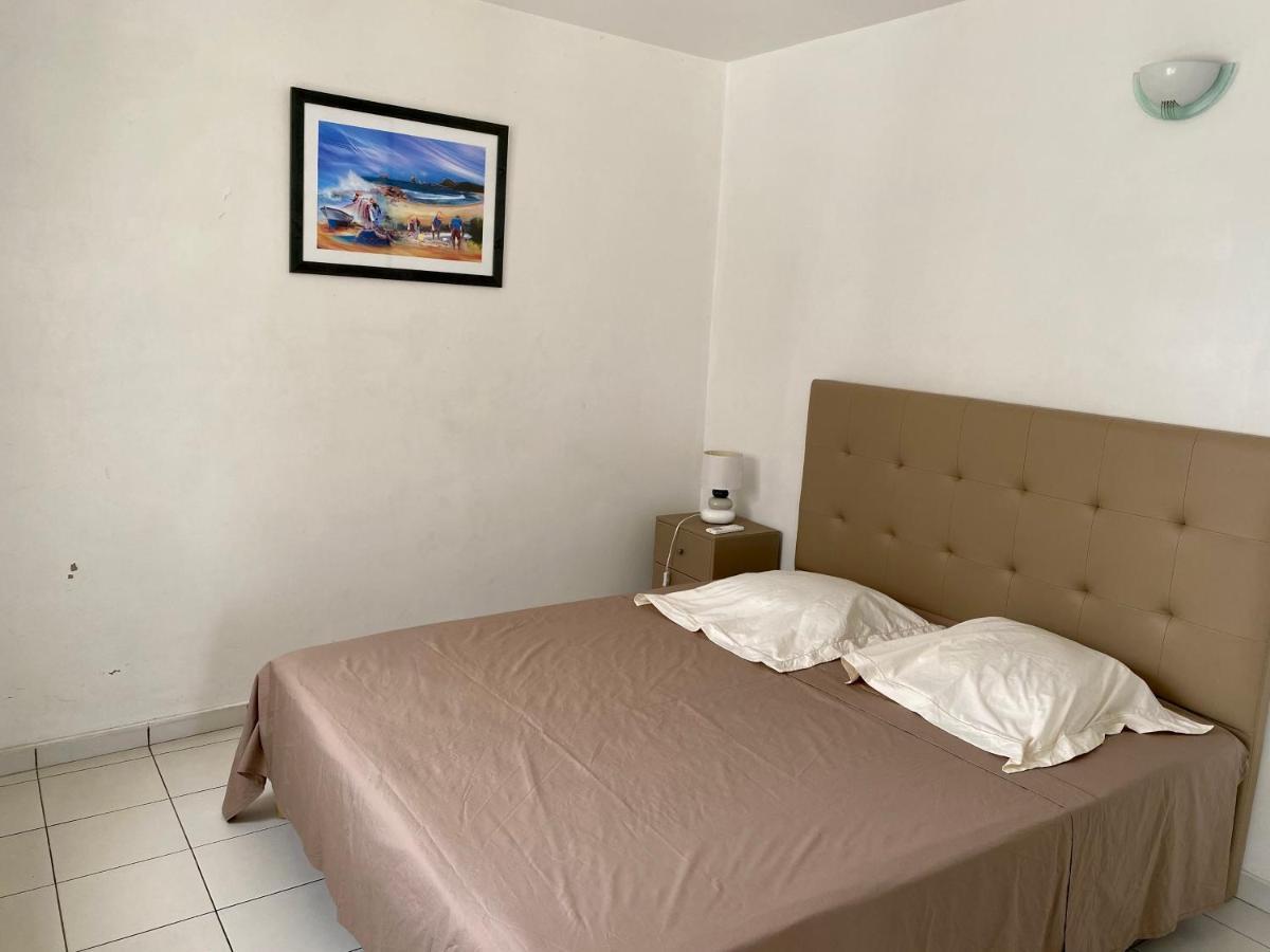 Appartement Bord De Mer Sainte-Anne  Extérieur photo